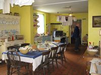 Wight kitchen